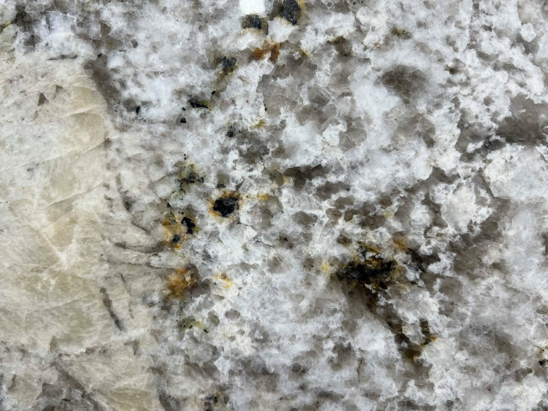 Makalu Bay Granite